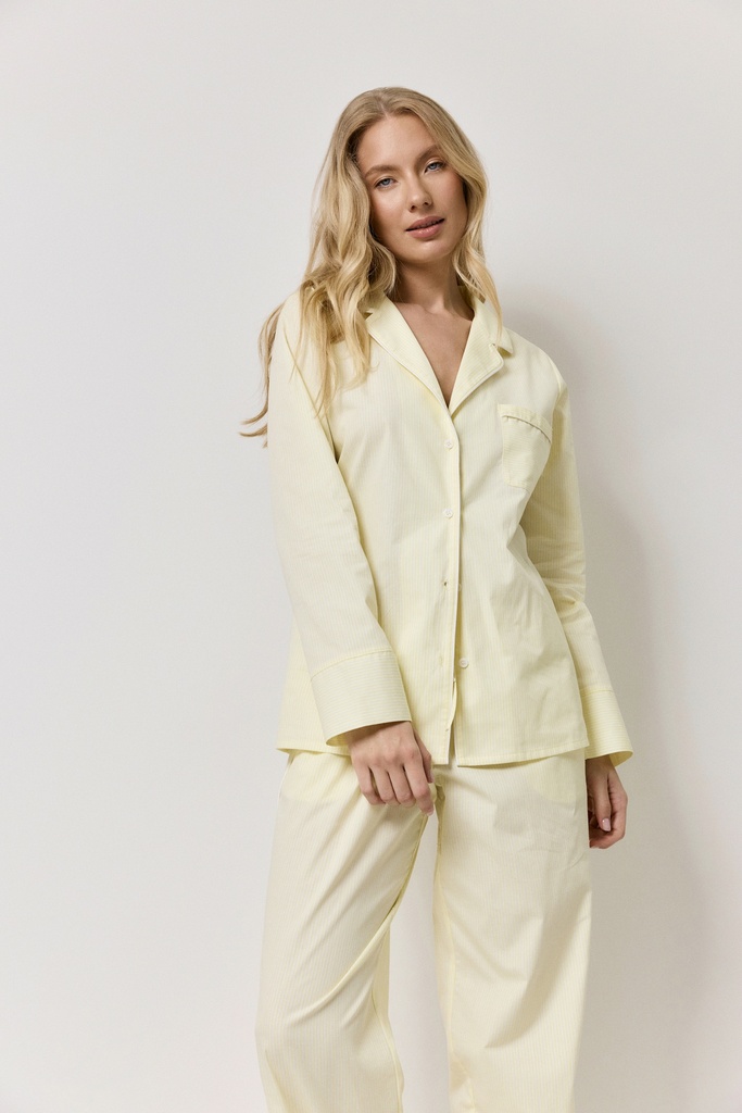 Arettapajamalongcloseup2